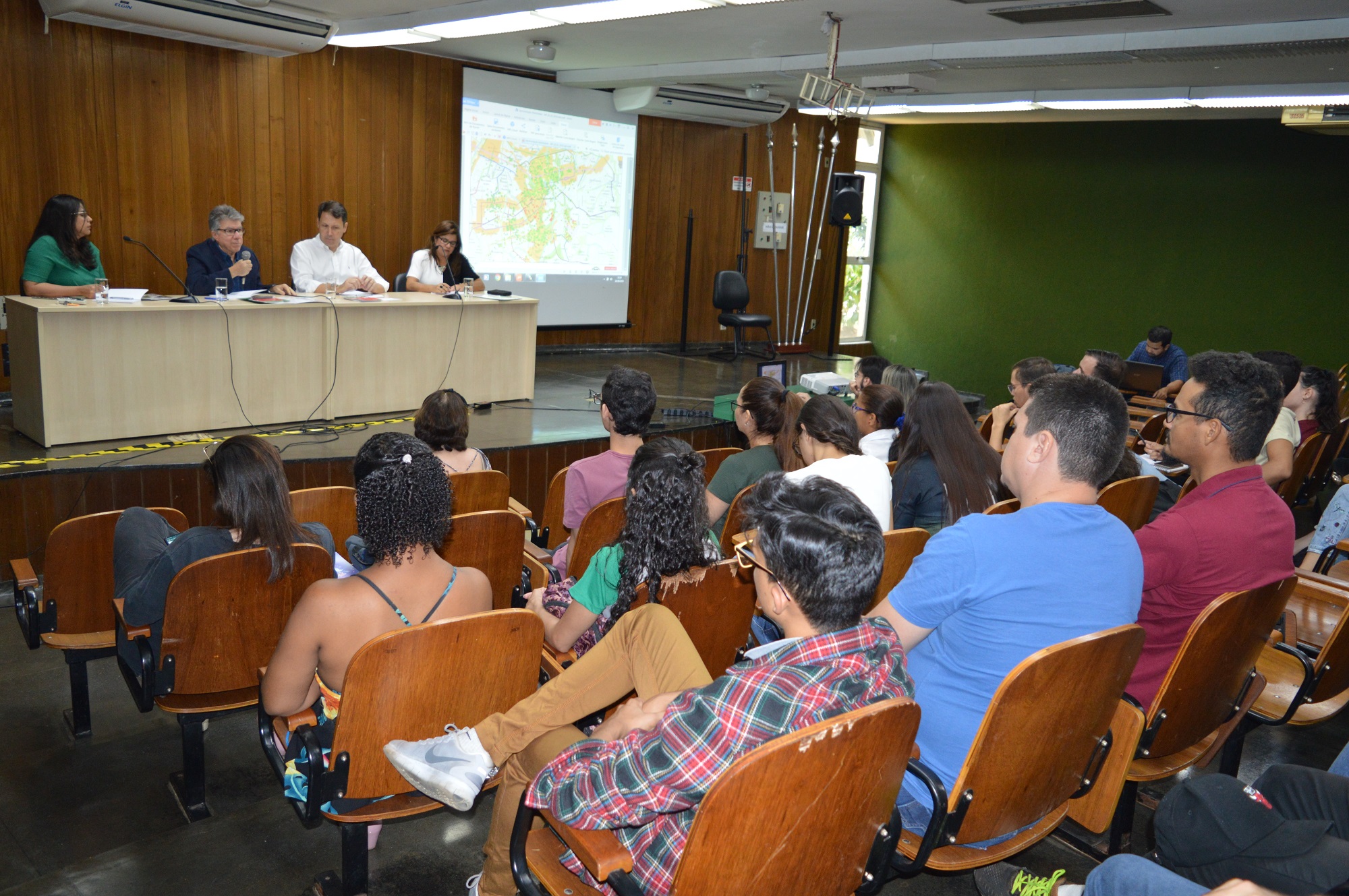 Primeira roda de conversa do projeto Mobiliza Goiânia foi realizada na manhã desta sexta (20), no Câmpus Goiânia do IFG.